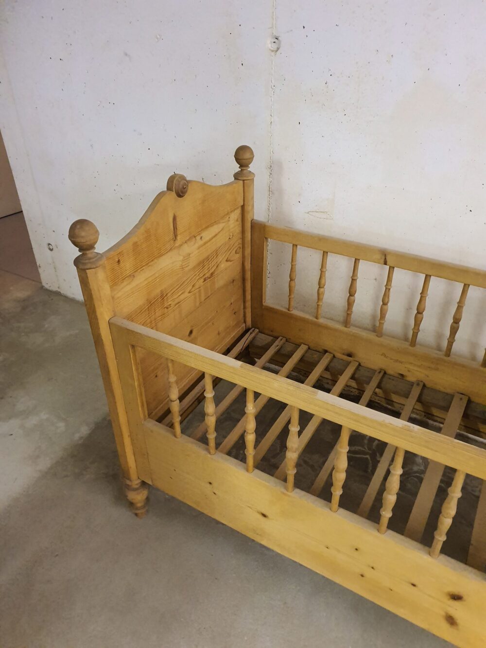 Kinderbett antik - Image 3